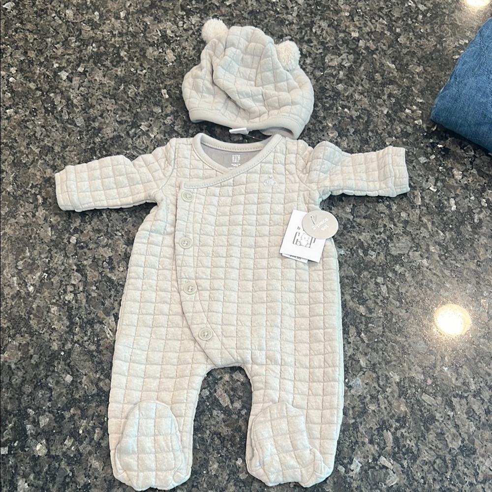 GAP Cream Quilted One Piece Footies